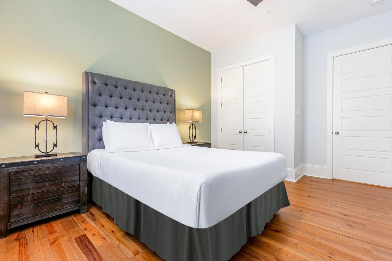 Апартаменты Hosteeva Chic Urban Retreat W Pool Steps To St Charles Ave And Near Bourbon St Новый Орлеан Экстерьер фото