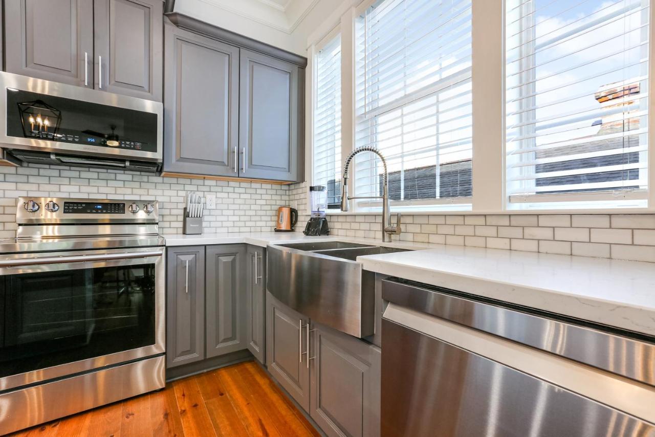 Апартаменты Hosteeva Chic Urban Retreat W Pool Steps To St Charles Ave And Near Bourbon St Новый Орлеан Экстерьер фото